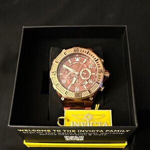 Invicta Brown Chronograph Men's Watch with 12 slot watch case